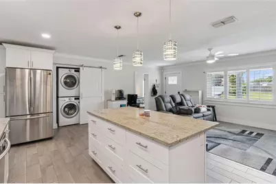 1761 65th Avenue N, Saint Petersburg, FL 33702 - Photo 10