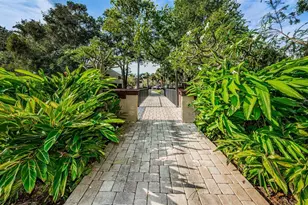 781 Village Lake Terrace N, Saint Petersburg, FL 33716 - Photo 46