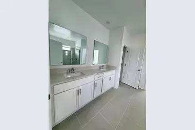 7436 Capstone Drive, Groveland, FL 34736 - Photo 22