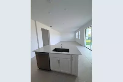7436 Capstone Drive, Groveland, FL 34736 - Photo 4