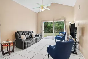 184 Coral Reef Cir, Kissimmee, FL 34743 - Photo 14
