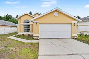 184 Coral Reef Cir, Kissimmee, FL 34743 - Photo 2