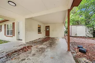 2318 Jobbins Dr, Leesburg, FL 34748 - Photo 2