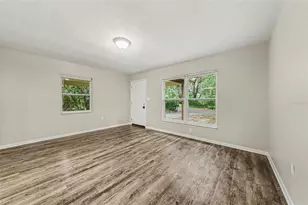 2318 Jobbins Dr, Leesburg, FL 34748 - Photo 6