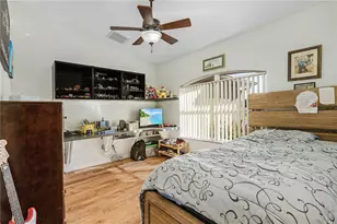 810 SW 10th Pl, Cape Coral, FL 33991 - Photo 10
