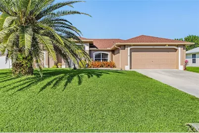 810 SW 10th Place, Cape Coral, FL 33991 - Photo 2