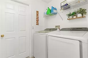 810 SW 10th Pl, Cape Coral, FL 33991 - Photo 16