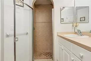 810 SW 10th Pl, Cape Coral, FL 33991 - Photo 14