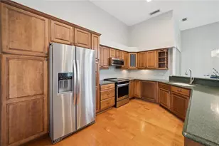 2928 Lake Pineloch Blvd, Orlando, FL 32806 - Photo 14