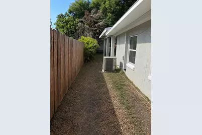 8618 Grandview Drive, Tampa, FL 33617 - Photo 32