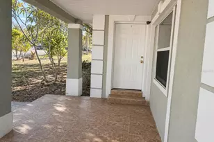 8618 Grandview Dr, Tampa, FL 33617 - Photo 4