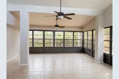 8618 Grandview Drive, Tampa, FL 33617 - Photo 4
