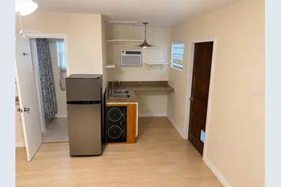 8618 Grandview Drive, Tampa, FL 33617 - Photo 36
