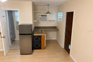 8618 Grandview Dr, Tampa, FL 33617 - Photo 36