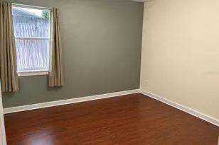 8618 Grandview Dr, Tampa, FL 33617 - Photo 18