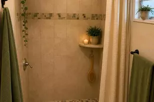 8618 Grandview Dr, Tampa, FL 33617 - Photo 58