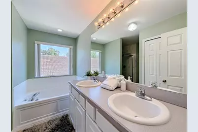 135 Robin Road, Davenport, FL 33896 - Photo 32