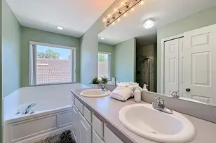 135 Robin Rd, Davenport, FL 33896 - Photo 32