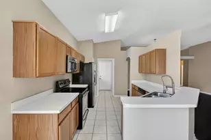7246 Mardell Ct, Orlando, FL 32835 - Photo 12