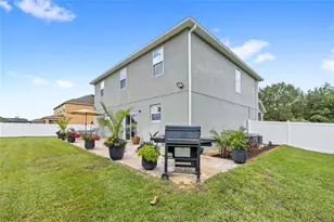 122 Los Arbor Dr, Deland, FL 32724 - Photo 2