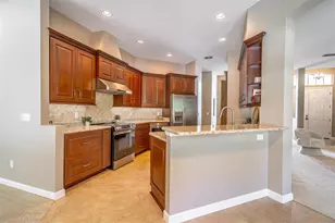 537 Laurenburg Ln, Ocoee, FL 34761 - Photo 8