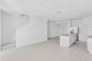 403 Sol Vis Dr, Dundee, FL 33838 - Photo 6