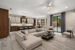 3526 E Crystal Lake Ave, Orlando, FL 32806 - Photo 2