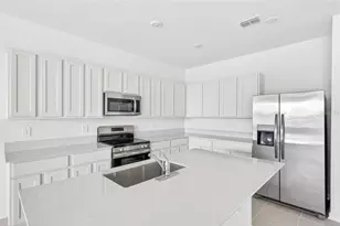 391 Sol Vis Dr, Dundee, FL 33838 - Photo 6