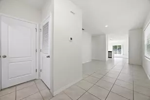 289 Gina Ln, Davenport, FL 33837 - Photo 4