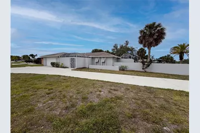 1301 Lucaya Avenue, Venice, FL 34285 - Photo 36