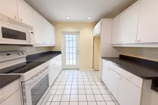 1301 Lucaya Ave, Venice, FL 34285 - Photo 38