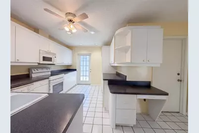 1301 Lucaya Avenue, Venice, FL 34285 - Photo 2