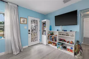 2702 S Shine Ave, Orlando, FL 32806 - Photo 8