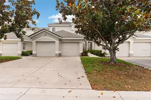 564 Grasslands Village Cir, Lakeland, FL 33803 - Photo 2