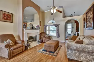 1527 Gants Cir, Kissimmee, FL 34744 - Photo 2
