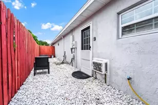 235 Hidden Springs Cir, Kissimmee, FL 34743 - Photo 32