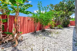 235 Hidden Springs Cir, Kissimmee, FL 34743 - Photo 4
