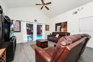 235 Hidden Springs Cir, Kissimmee, FL 34743 - Photo 6