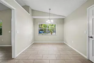 2710 Lorraine Dr, Leesburg, FL 34748 - Photo 12