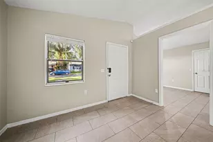 2710 Lorraine Dr, Leesburg, FL 34748 - Photo 2