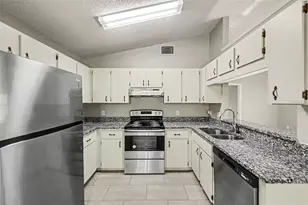 2710 Lorraine Dr, Leesburg, FL 34748 - Photo 8