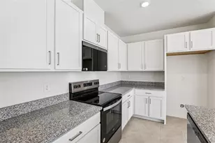 379 Sequoia Dr, Lake Wales, FL 33859 - Photo 4