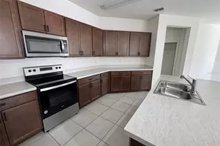 7054 Cruz Ct, Lakeland, FL 33813 - Photo 8