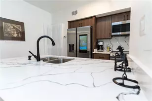4704 Chevy Pl, Orlando, FL 32811 - Photo 10