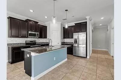 10025 Ivory Drive, Sun City Center, FL 33573 - Photo 8