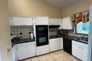 8 Canterbury Dr, Haines City, FL 33844 - Photo 10