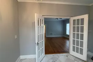 5205 N Central Ave, Tampa, FL 33603 - Photo 8