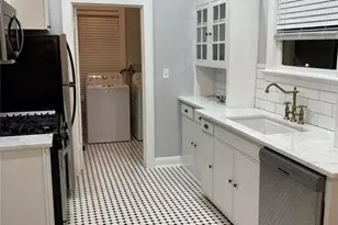 5205 N Central Ave, Tampa, FL 33603 - Photo 4