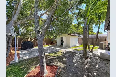 821 83rd St, Miami Beach, FL 33141 - Photo 22