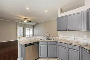 8130 Woodvine Cir, Lakeland, FL 33810 - Photo 8